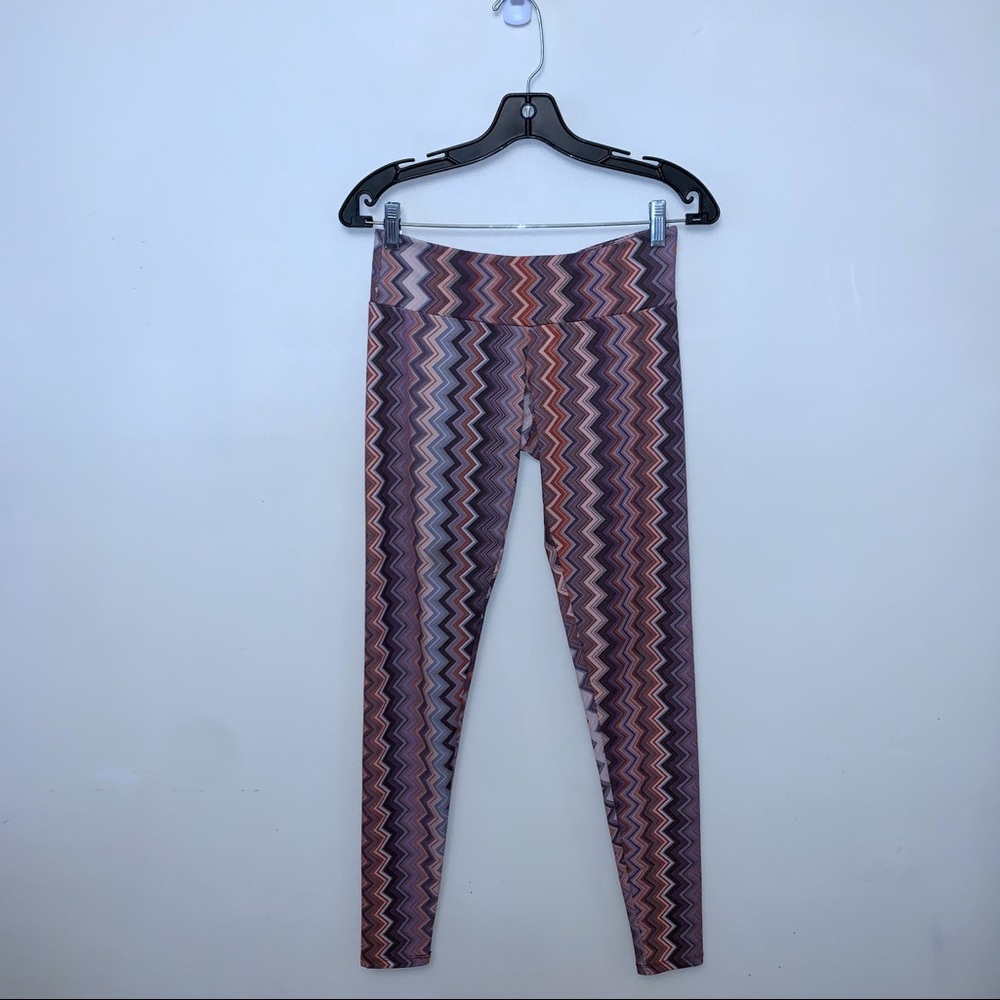 Onzie Chevron Print Full Length Workout Leggings